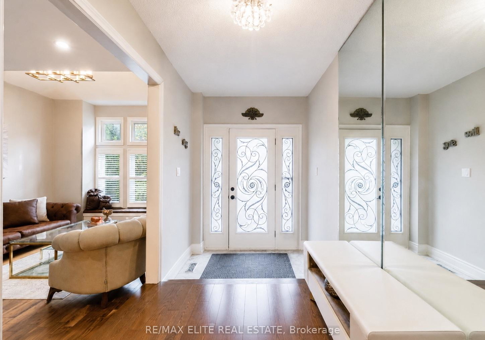 359-fairway-gardens-newmarket-ontario-n13501680
