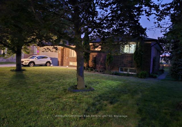 92-bond-crescent-richmond-hill-ontario-n13502240
