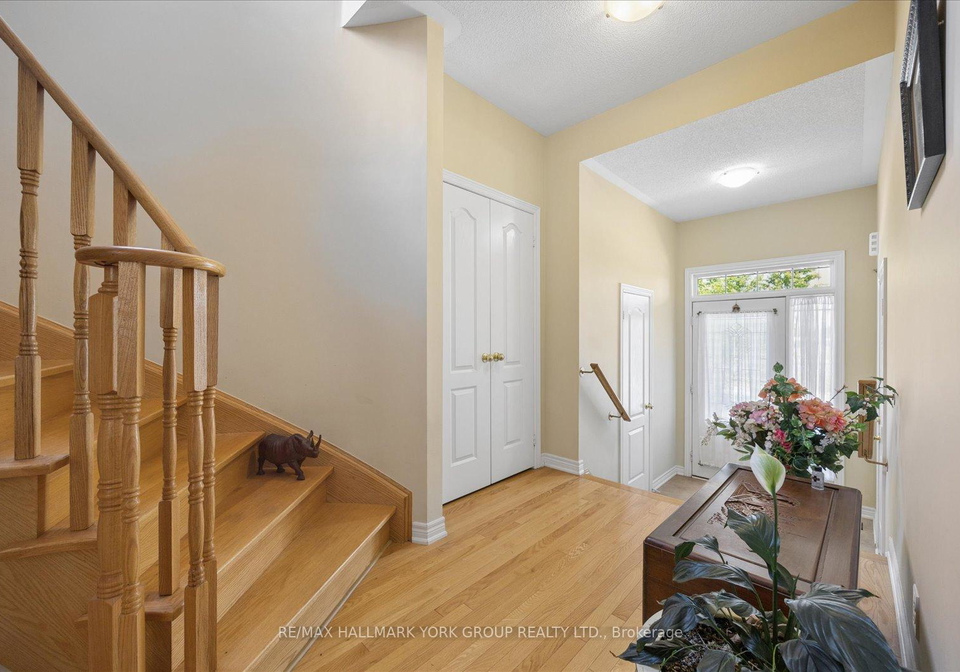87-courtland-crescent-east-gwillimbury-ontario-n13502708