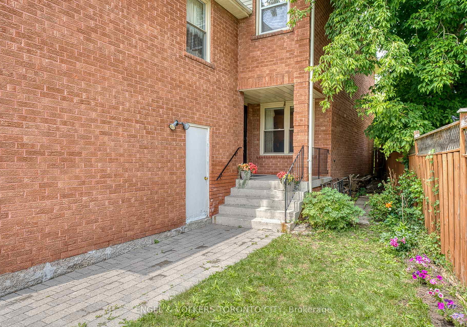 12-millbank-court-vaughan-ontario-n13502942