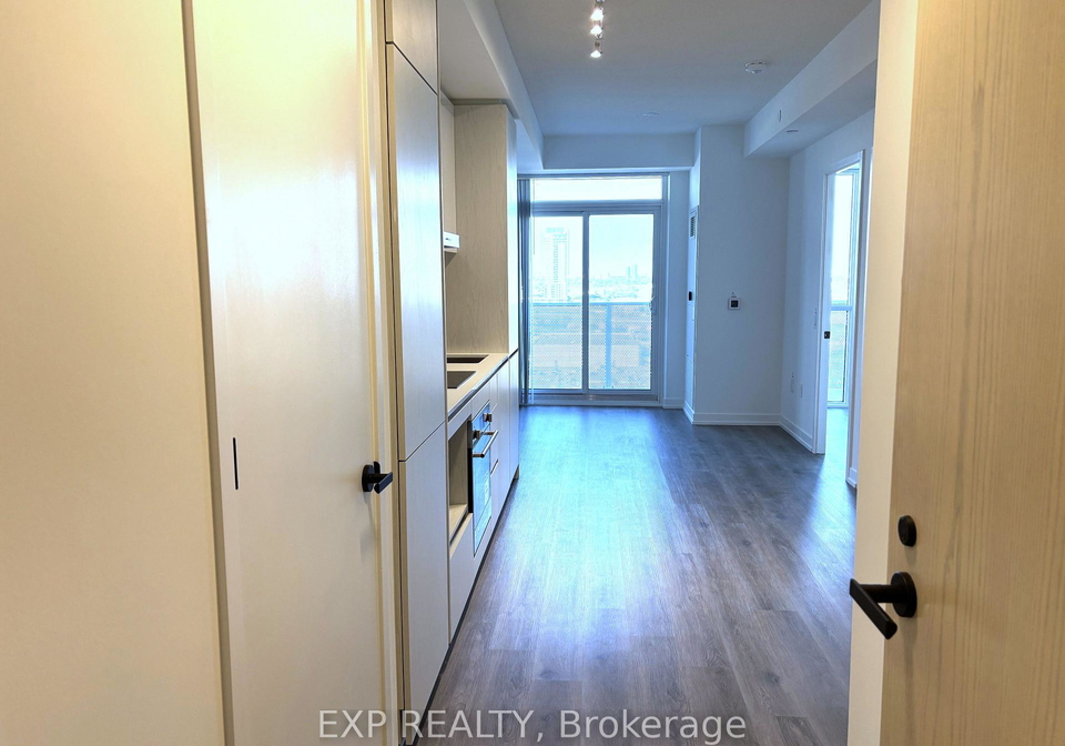 28-interchange-way-vaughan-ontario-n13504128
