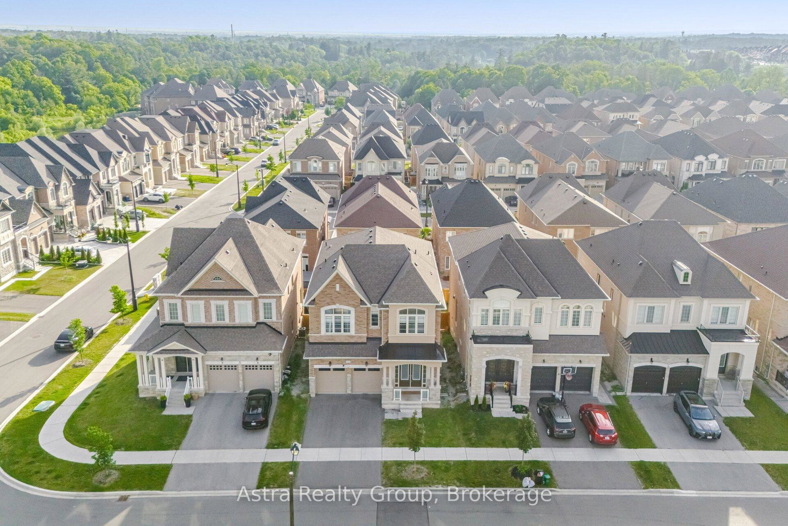 152-stormont-trail-vaughan-ontario-n13505094