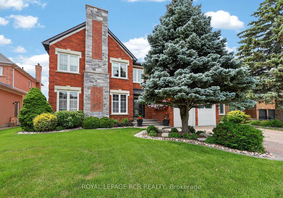 1071-lockwood-circle-newmarket-ontario-n13506910
