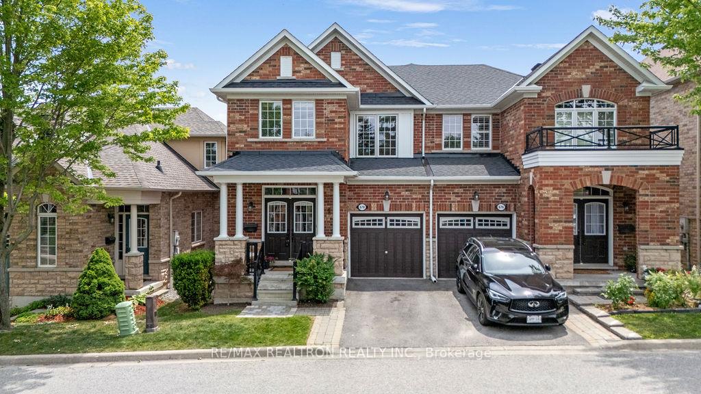 678-skye-court-newmarket-ontario-n13507452