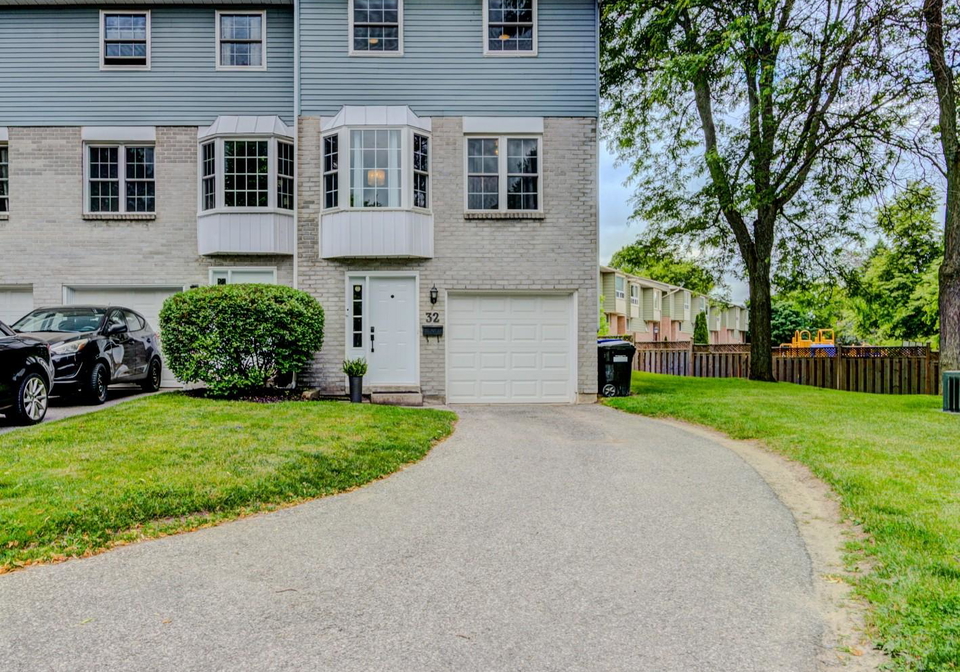 32-harmony-circle-bradford-west-gwillimbury-ontario-n13507694