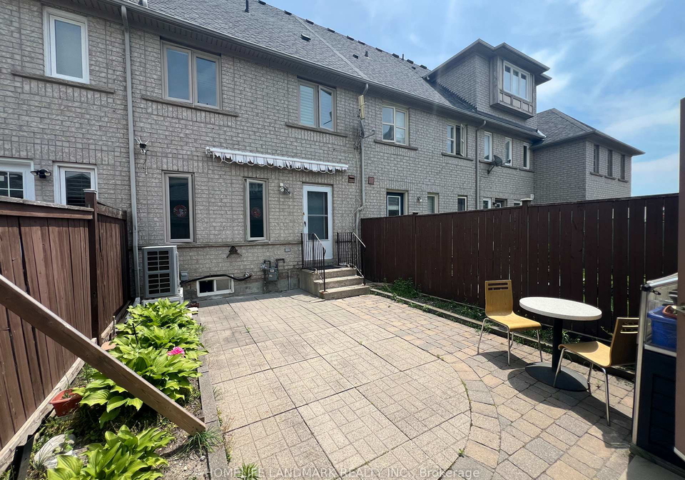 8-baffin-court-richmond-hill-ontario-n13508084