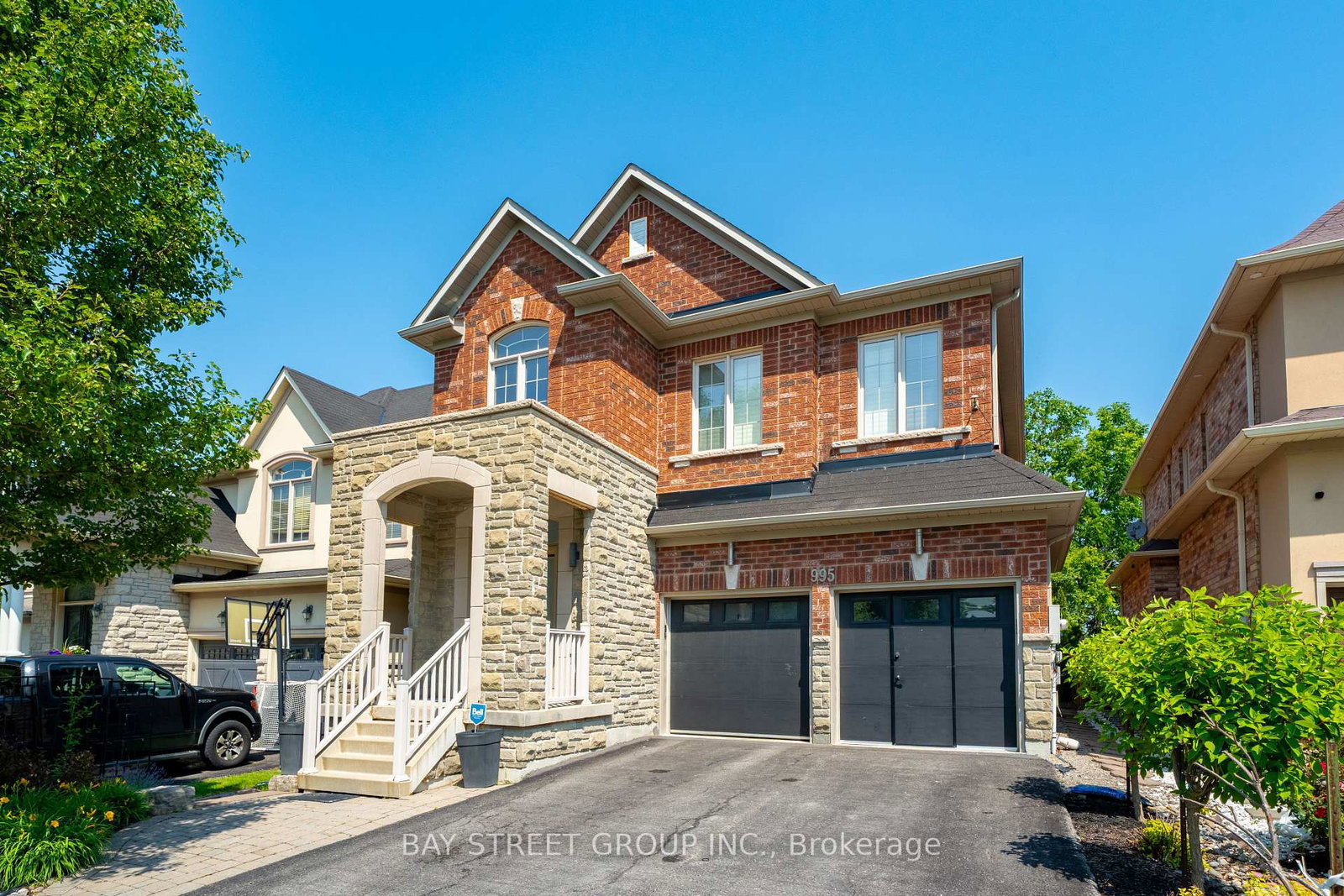 995-nellie-little-crescent-newmarket-ontario-n13509358