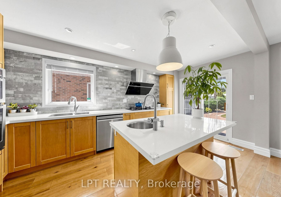 30-pentland-crescent-vaughan-ontario-n13509766