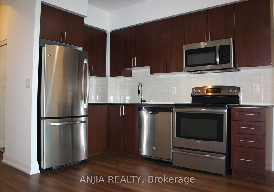 7165-yonge-street-markham-ontario-n13509770