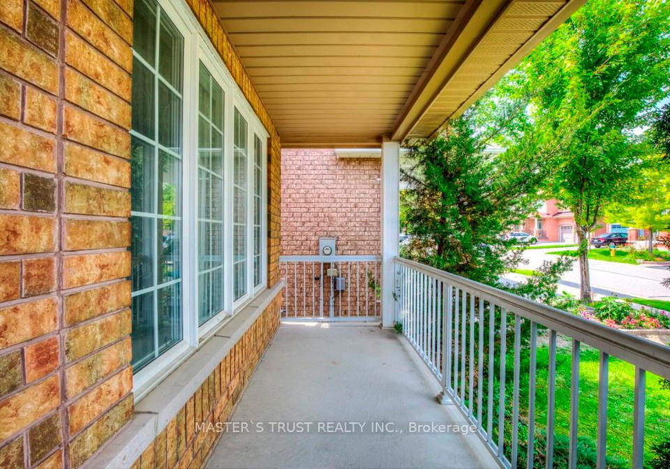 626-society-crescent-newmarket-ontario-n13511198