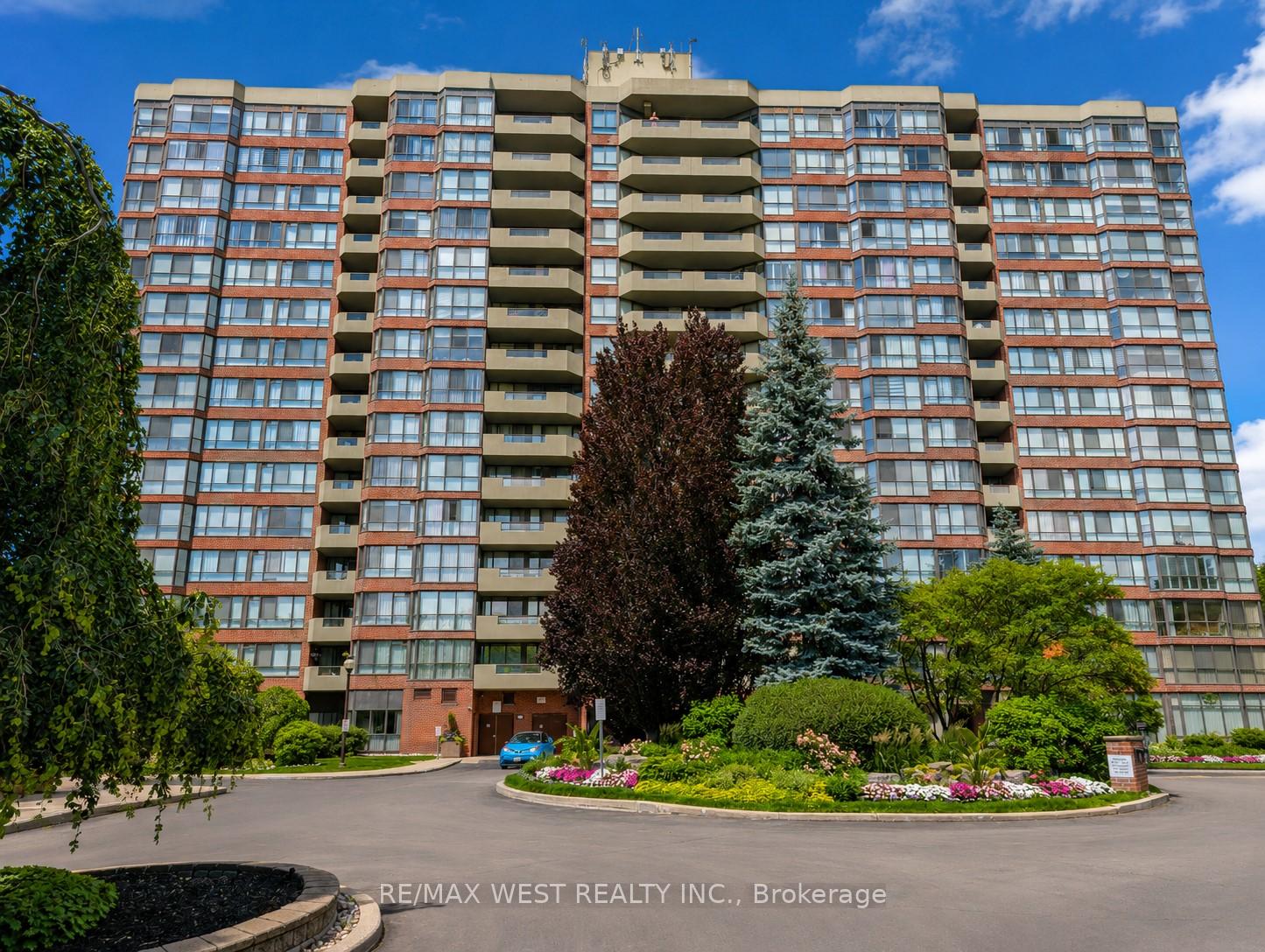 100-observatory-lane-se-richmond-hill-ontario-n13511590