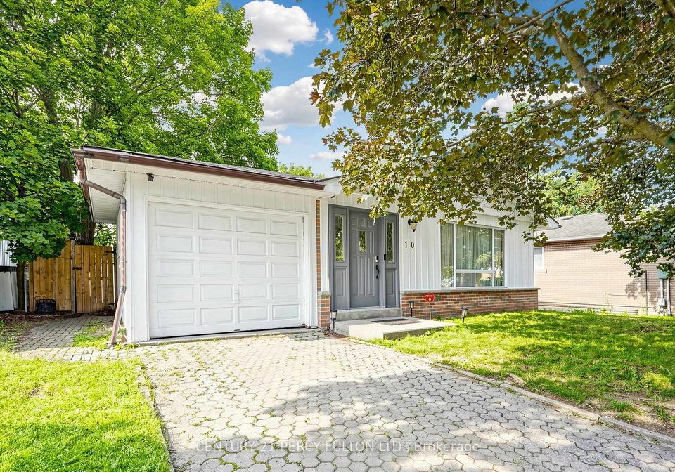 10-devins-drive-aurora-ontario-n13511682