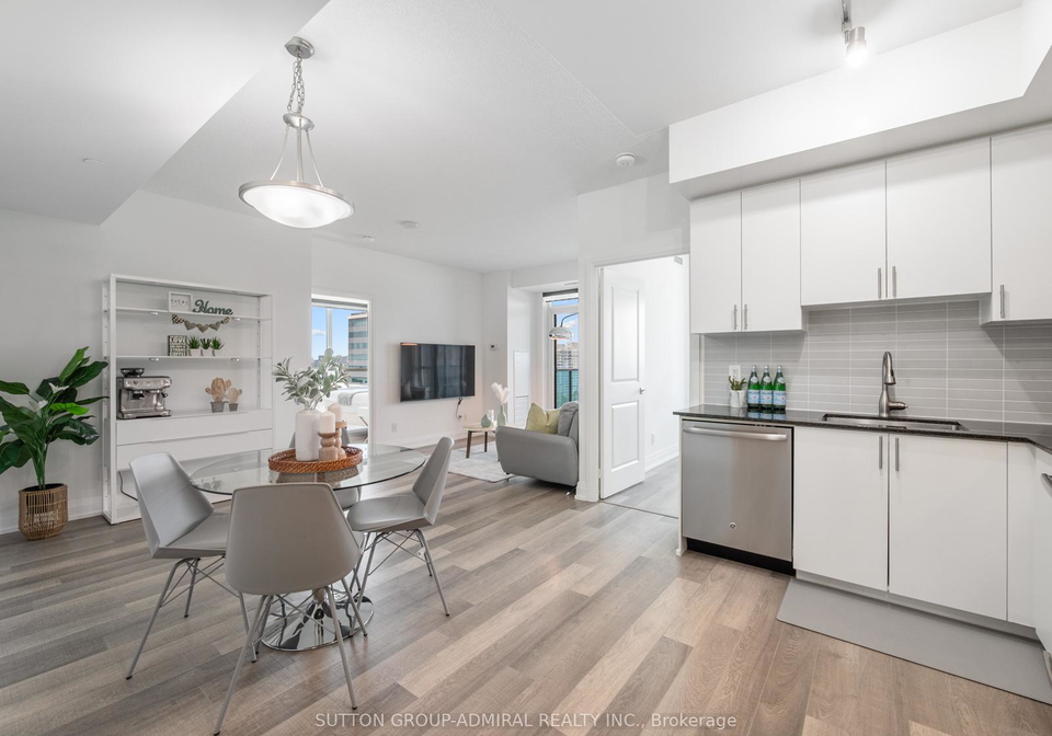 7167-yonge-street-markham-ontario-n13511724