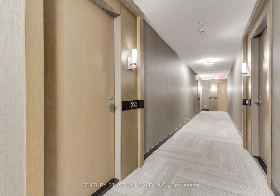 18-uptown-drive-markham-ontario-n13512348