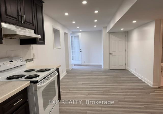 352-carlissa-run-n-newmarket-ontario-n13512902