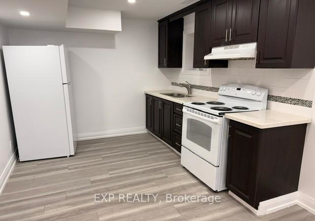 352-carlissa-run-n-newmarket-ontario-n13512902