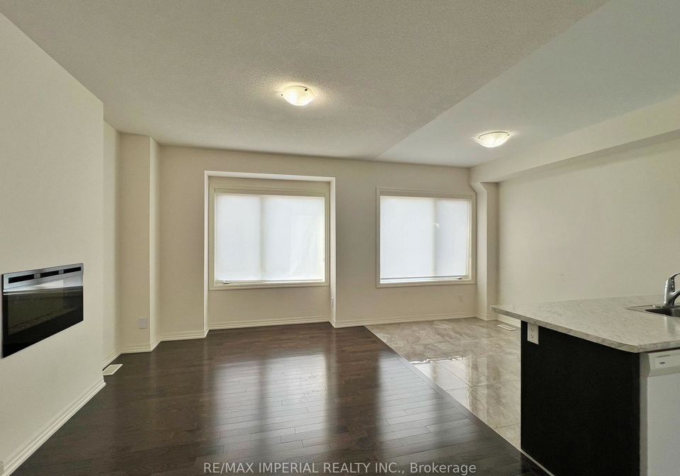 40-vantage-loop-street-newmarket-ontario-n13513050