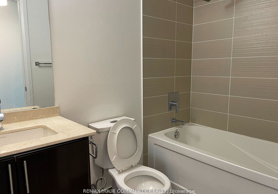 7161-yonge-street-markham-ontario-n13513260