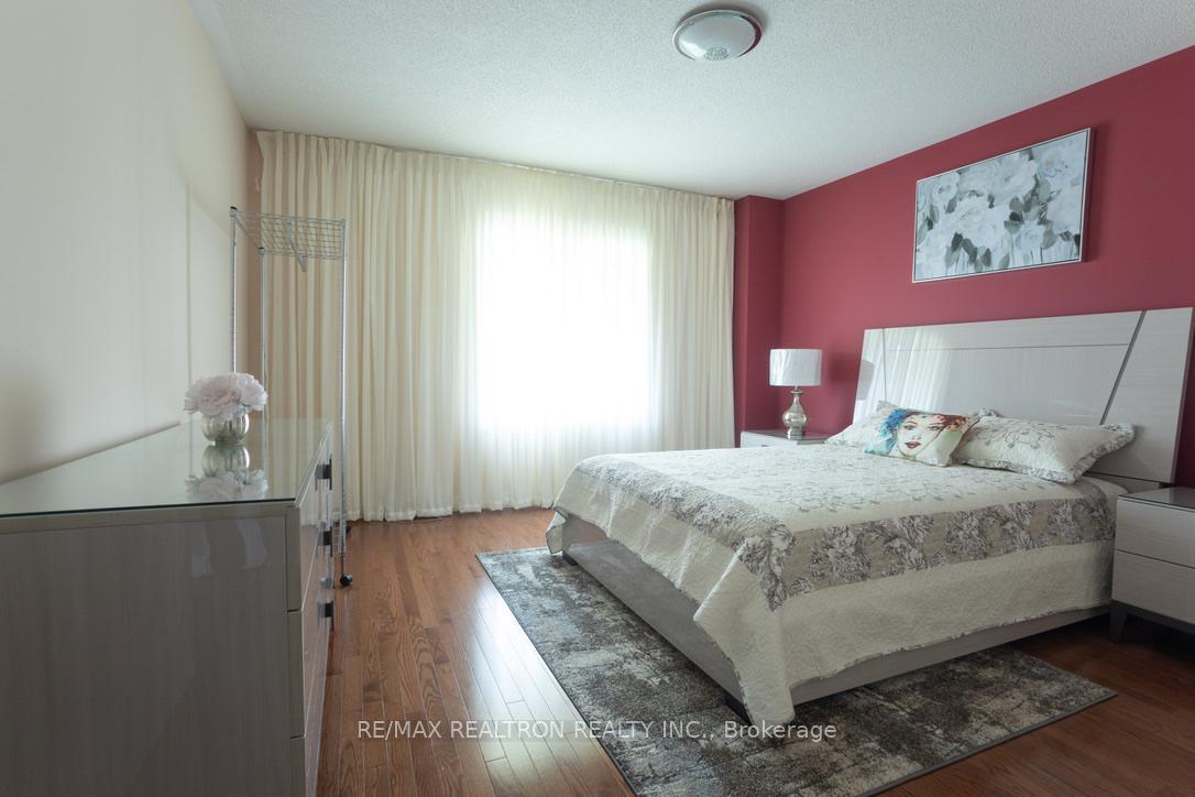 54-chayna-crescent-vaughan-ontario-n13513346