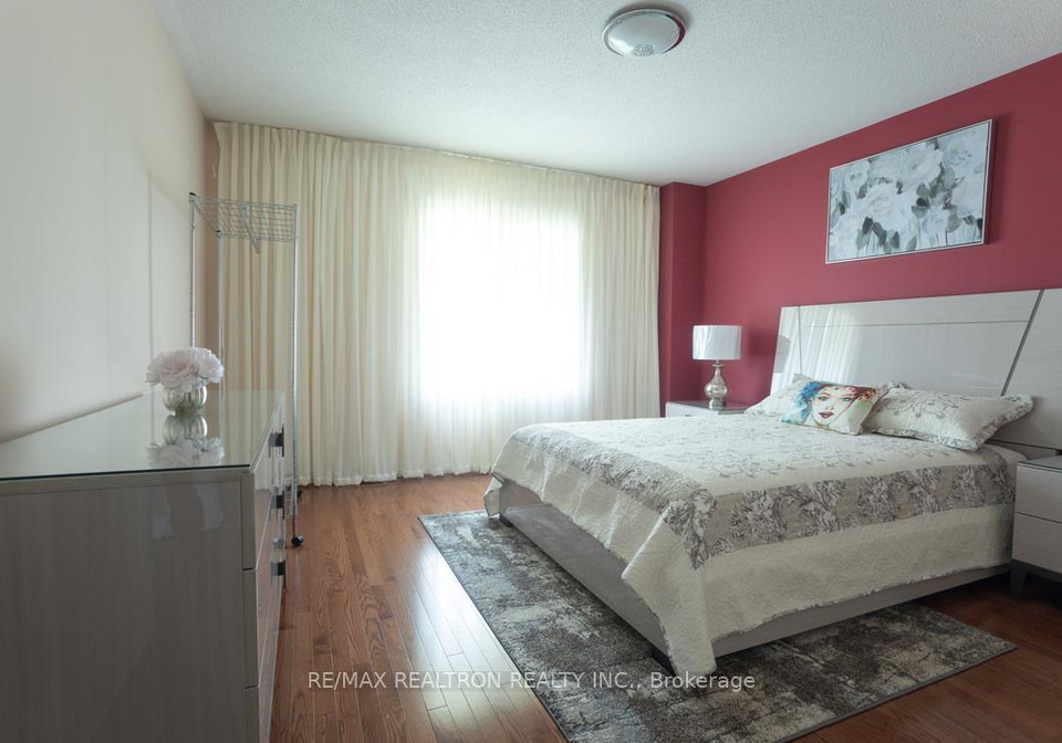 54-chayna-crescent-vaughan-ontario-n13513346