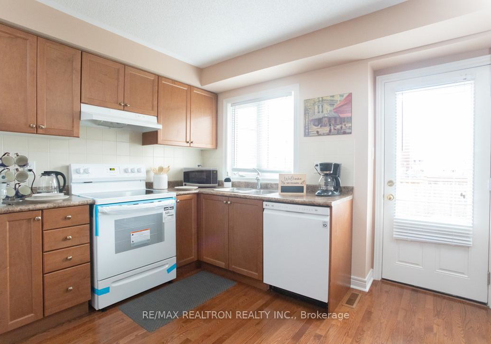 54-chayna-crescent-vaughan-ontario-n13513346