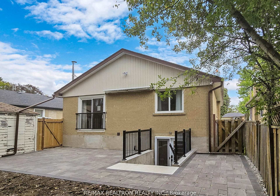 418-marybay-crescent-richmond-hill-ontario-n13513456
