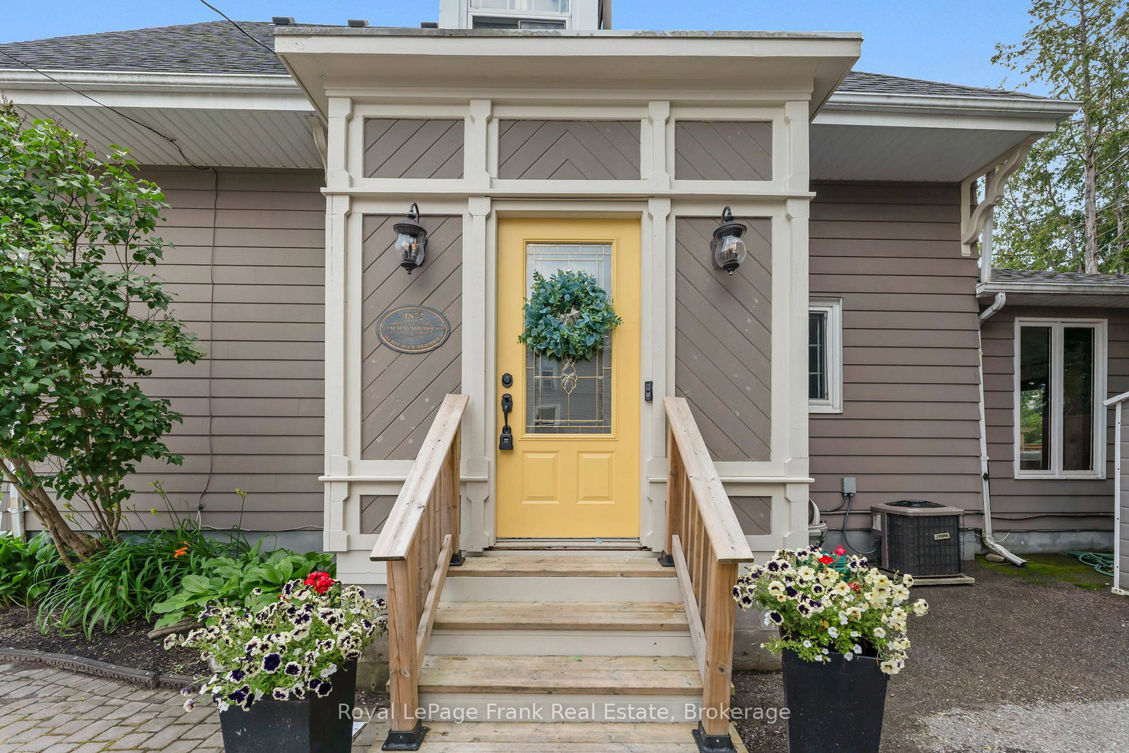 48-church-street-uxbridge-ontario-n13514270