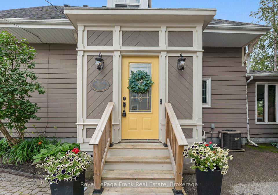 48-church-street-uxbridge-ontario-n13514270