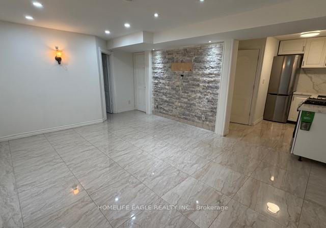 366-waratah-avenue-newmarket-ontario-n13514880