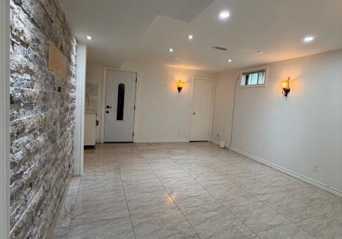 366-waratah-avenue-newmarket-ontario-n13514880