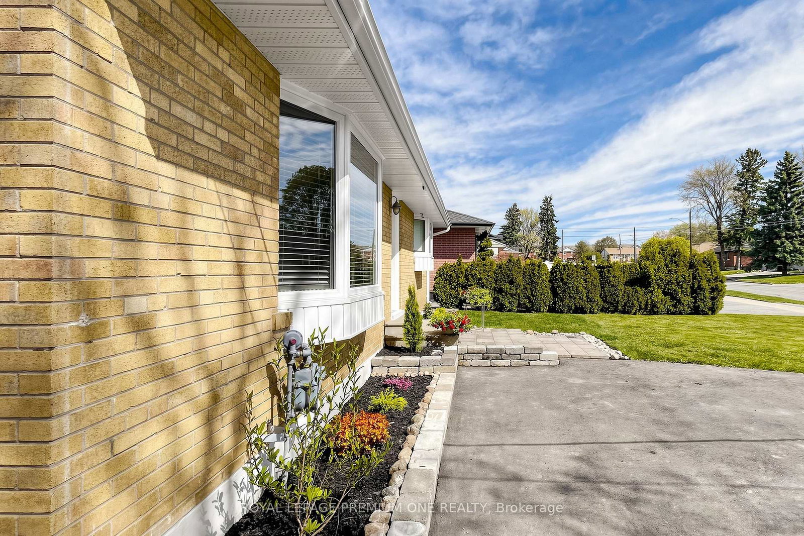 72-thornton-avenue-bradford-west-gwillimbury-ontario-n13516218
