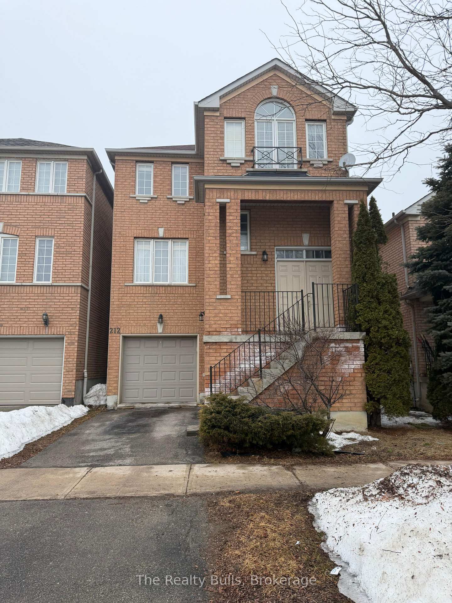 212-yellowood-circle-vaughan-ontario-n13516220