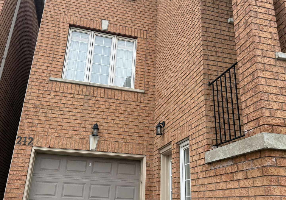 212-yellowood-circle-vaughan-ontario-n13516220