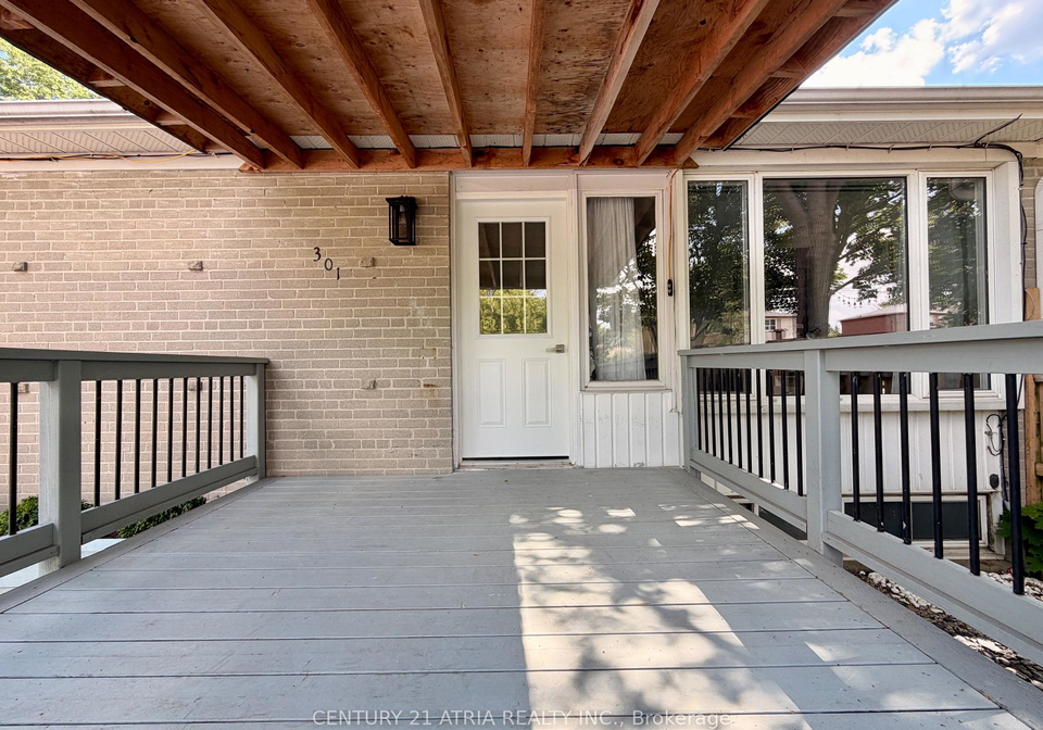 301-axminster-drive-richmond-hill-ontario-n13516478