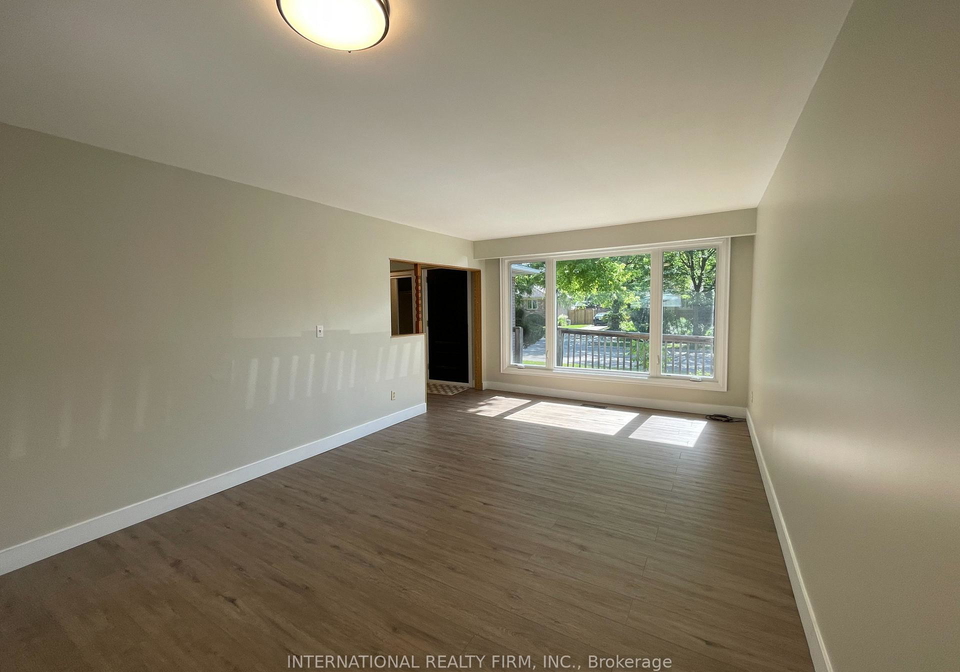 32-jasper-drive-aurora-ontario-n13517386