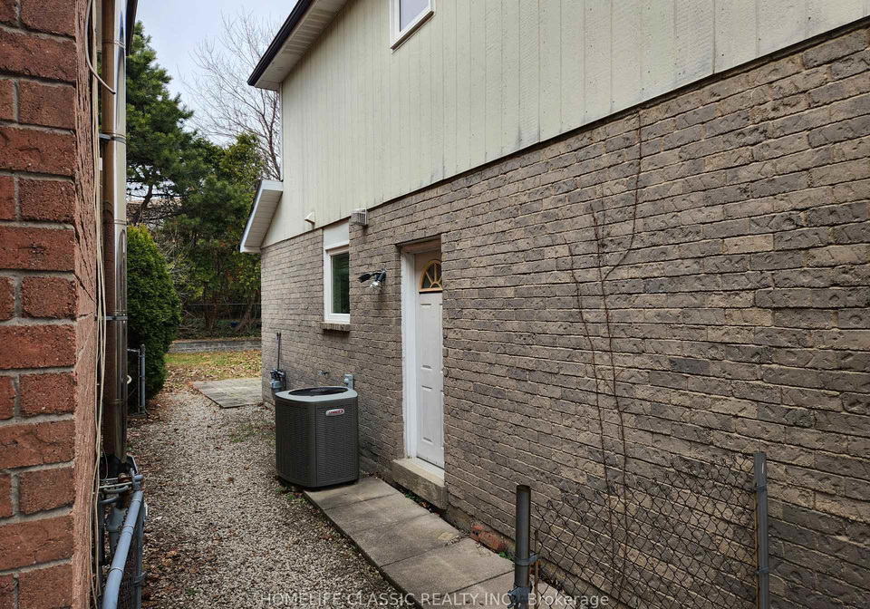 56-gray-crescent-richmond-hill-ontario-n13517922