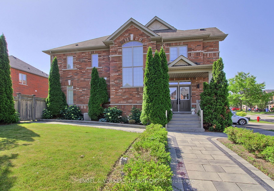 535-foxcroft-boulevard-newmarket-ontario-n13518040