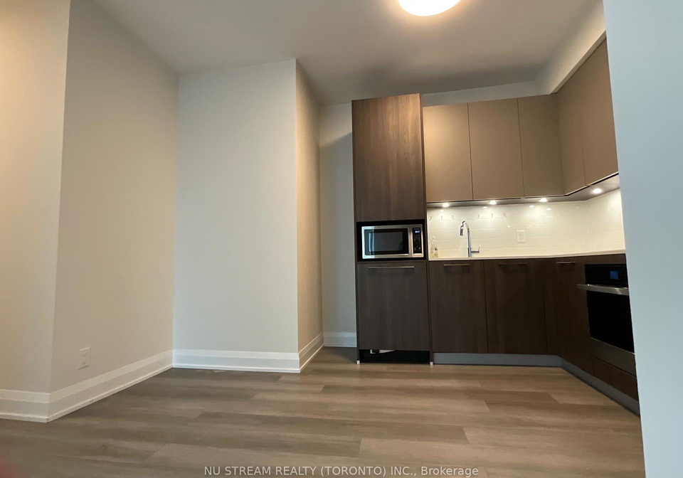 18-water-walk-drive-markham-ontario-n13520518