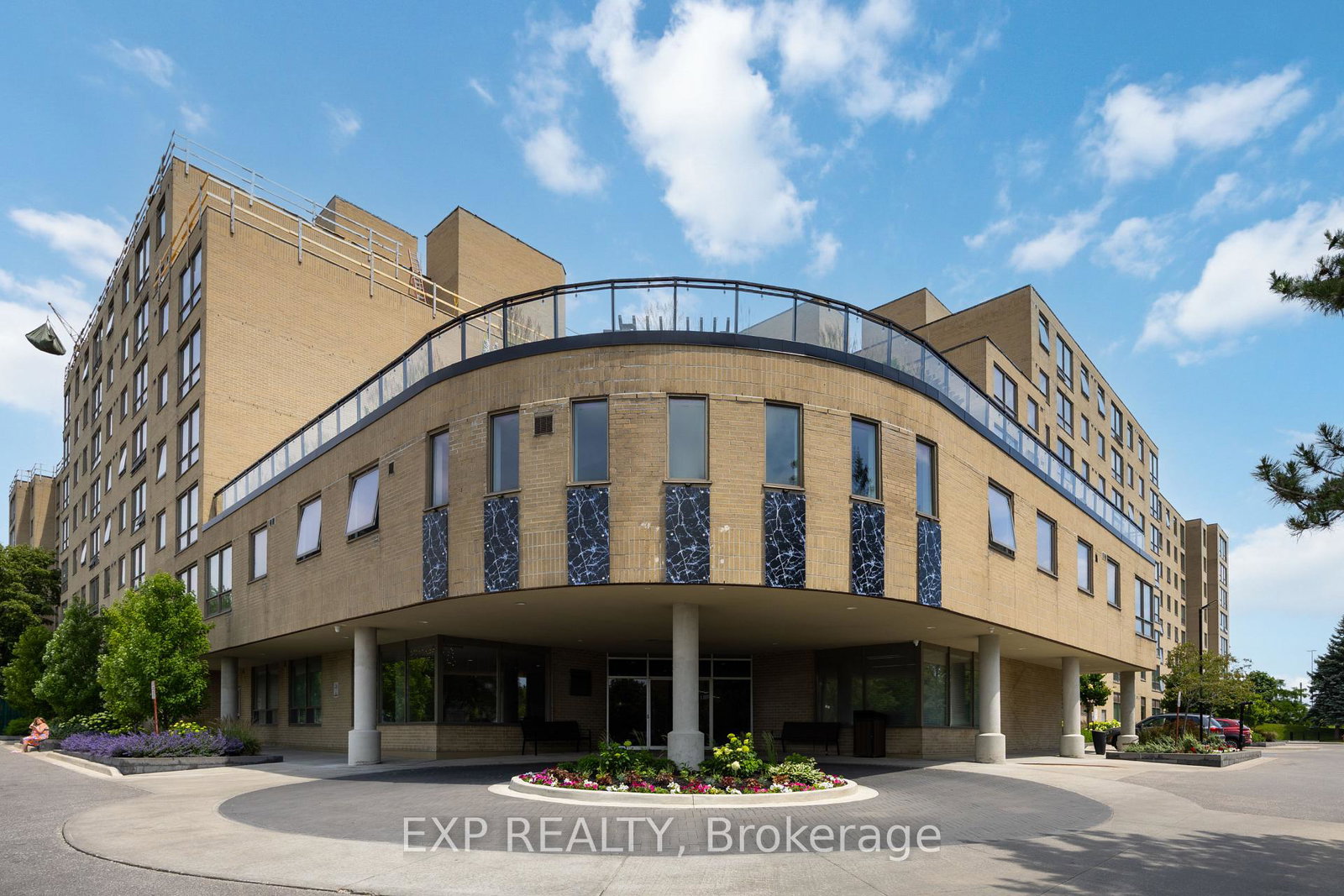 326-major-mackenzie-drive-e-richmond-hill-ontario-n13521538
