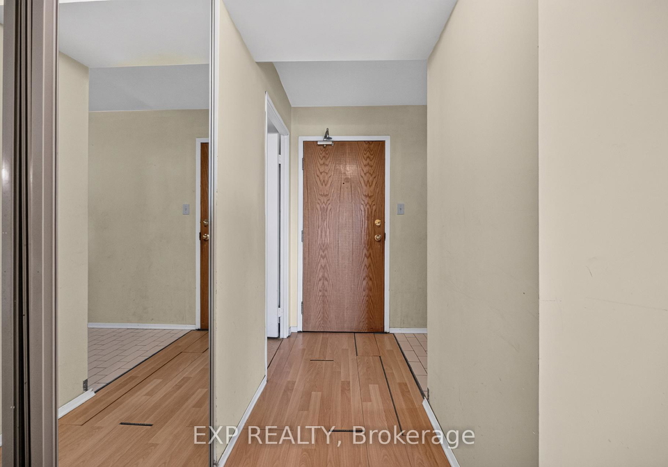326-major-mackenzie-drive-e-richmond-hill-ontario-n13521538