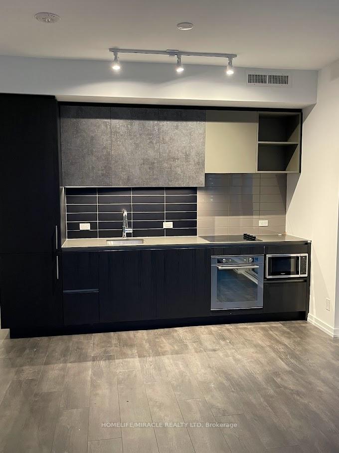 7890-jane-street-vaughan-ontario-n13521848