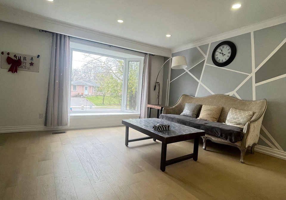 377-taylor-mills-drive-s-richmond-hill-ontario-n13522034