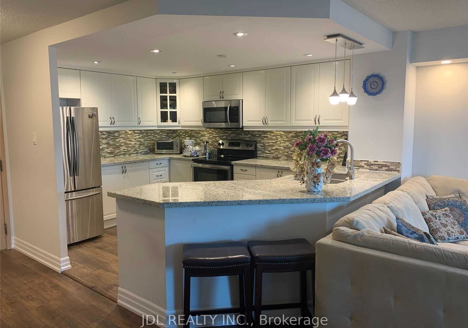 7805-bayview-avenue-markham-ontario-n13522070