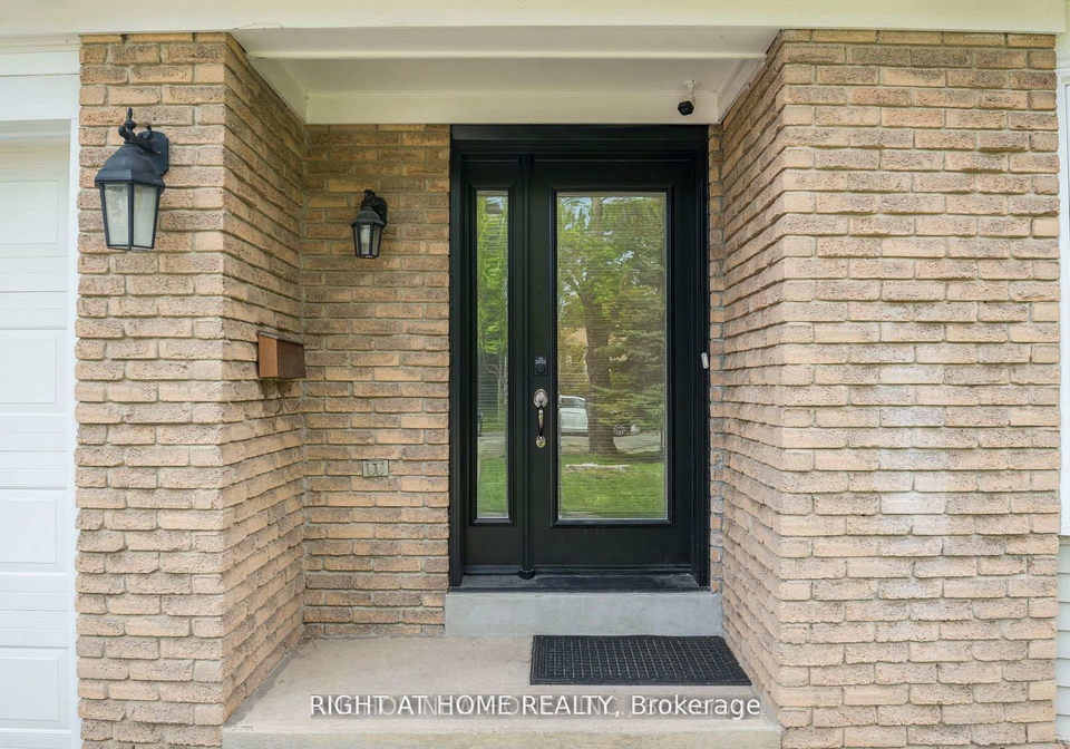 11-law-crescent-richmond-hill-ontario-n13522478