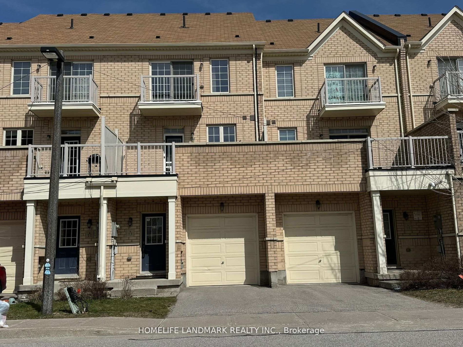 13-cathedral-high-street-markham-ontario-n13522694
