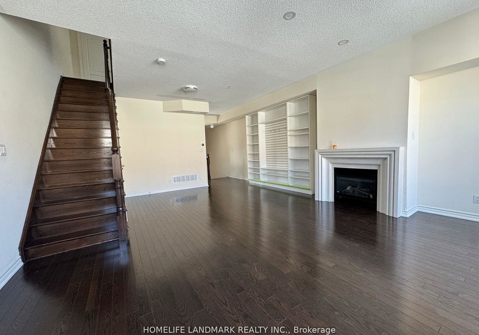 13-cathedral-high-street-markham-ontario-n13522694