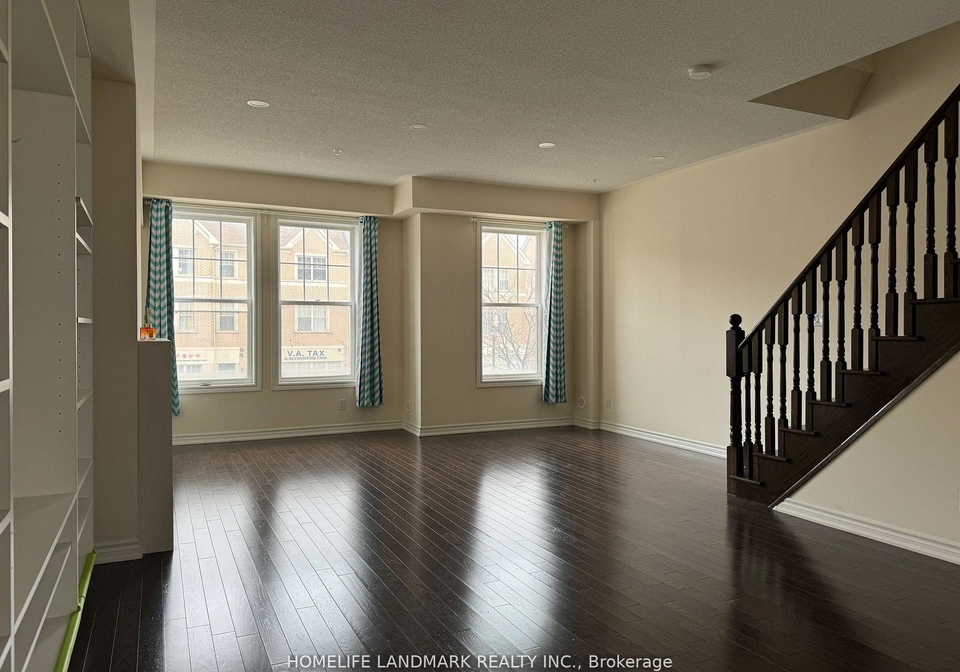 13-cathedral-high-street-markham-ontario-n13522694