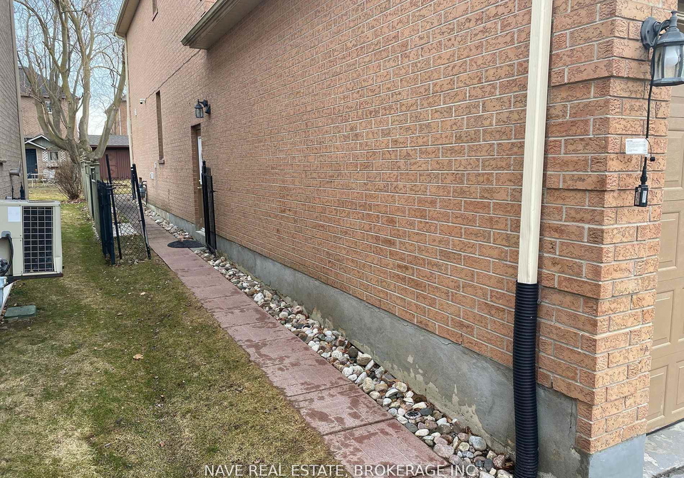 101-naughton-drive-richmond-hill-ontario-n13522784