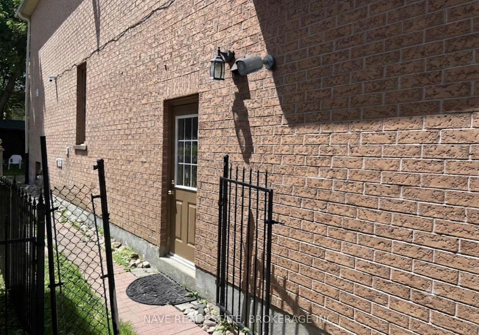 101-naughton-drive-richmond-hill-ontario-n13522784
