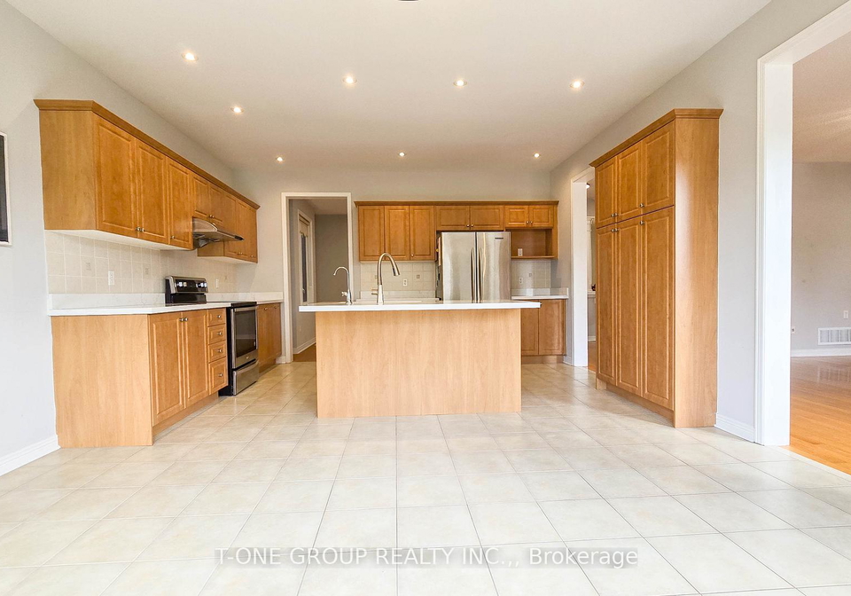 106-castleglen-boulevard-markham-ontario-n13522982